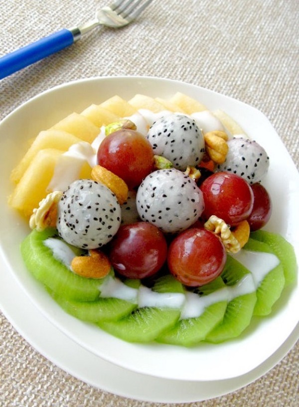 3 kiểu hoa quả trộn sữa chua ngon cho ngày hè